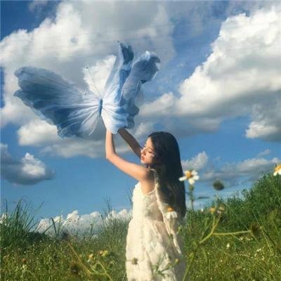爱在心里口难开